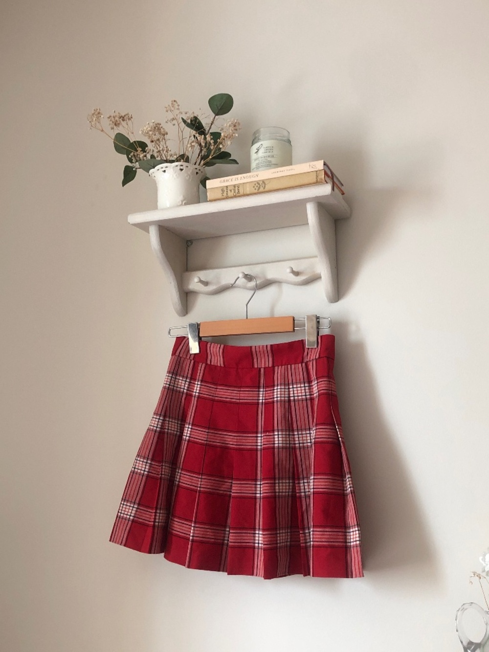 Sunday best - Olive mini skirt, size 0, plaid white and red